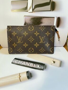 Louis Vuitton Mini Zipper Pouch